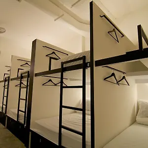 2* Capsule hotel Bunc