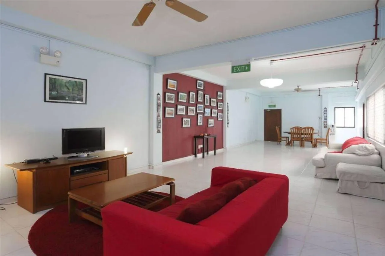 Hostel Gusti Bed & Breakfast Singapore