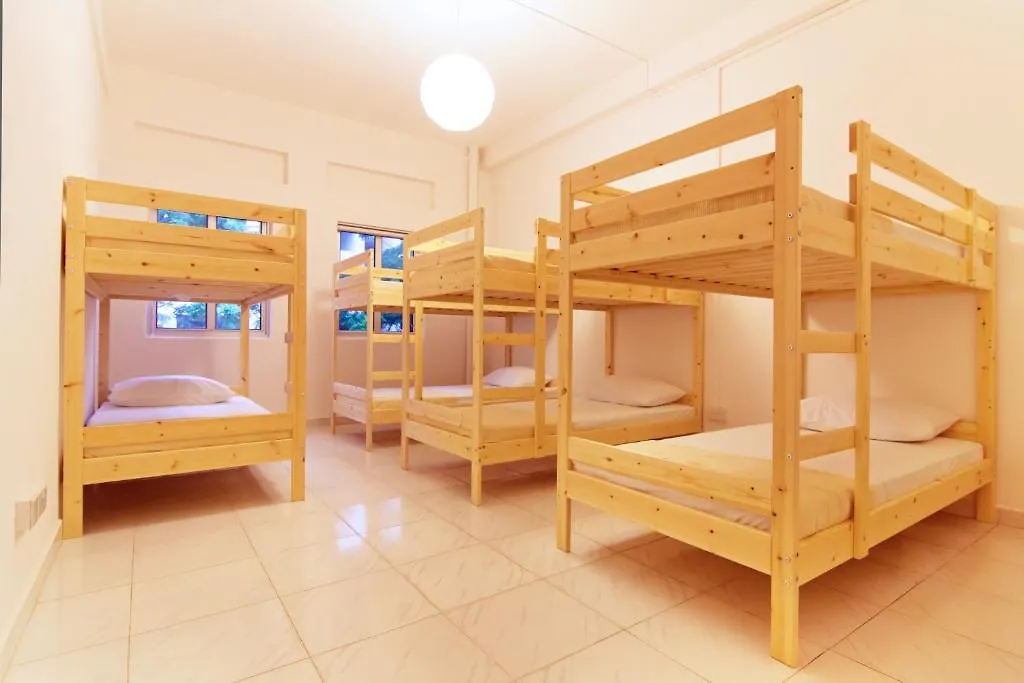 Hostel Gusti Bed & Breakfast Singapore