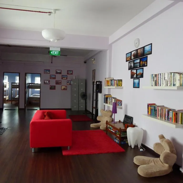 Gusti Bed & Breakfast Singapore Hostel