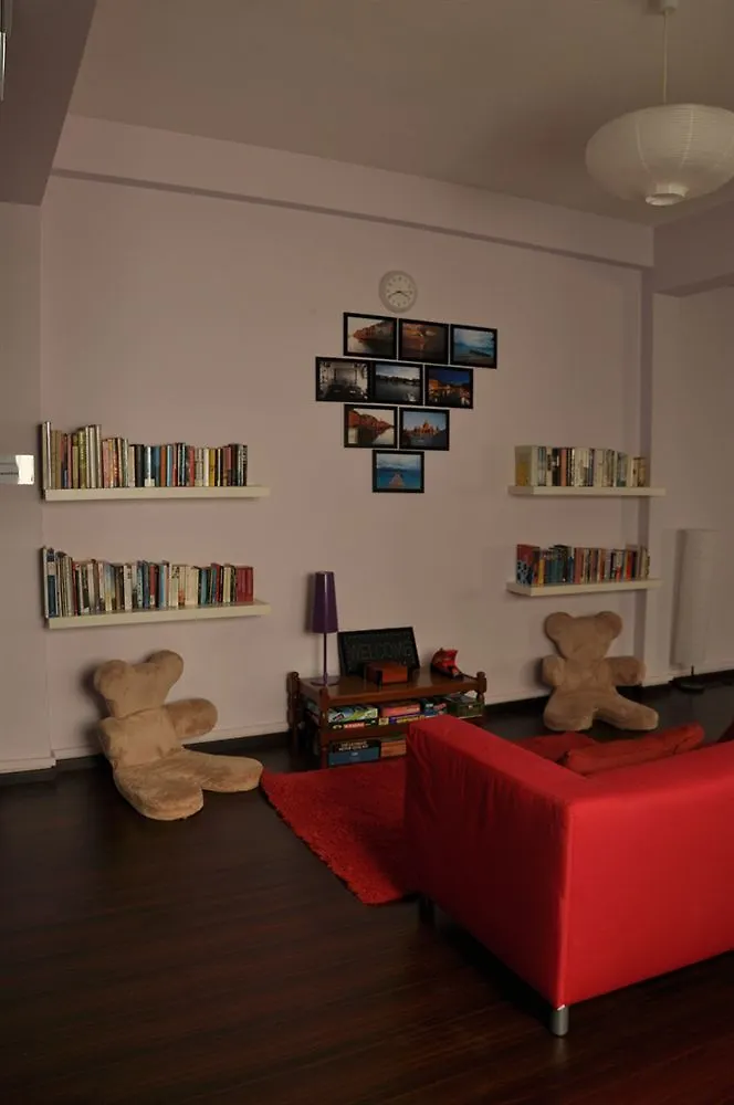 Gusti Bed & Breakfast Σιγκαπούρη Hostel