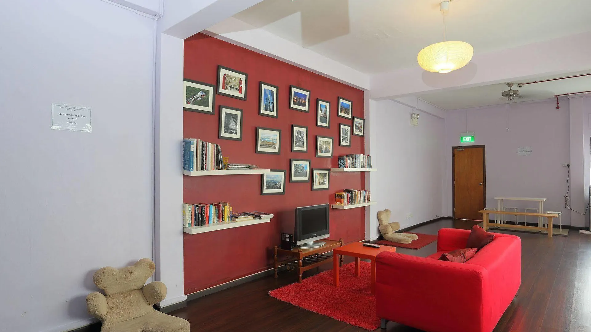 Gusti Bed & Breakfast Singapore Hostel