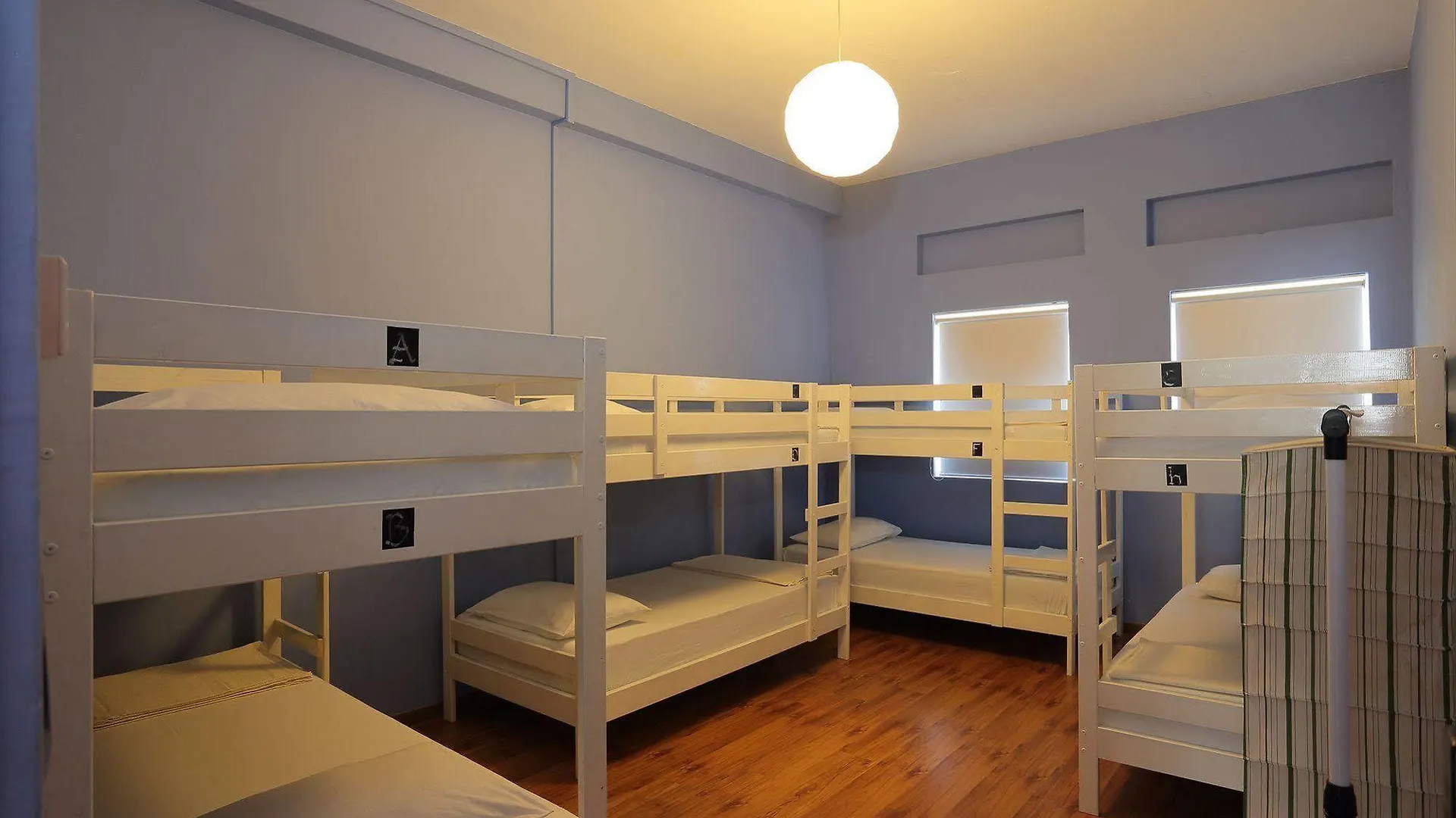 Gusti Bed & Breakfast Singapore